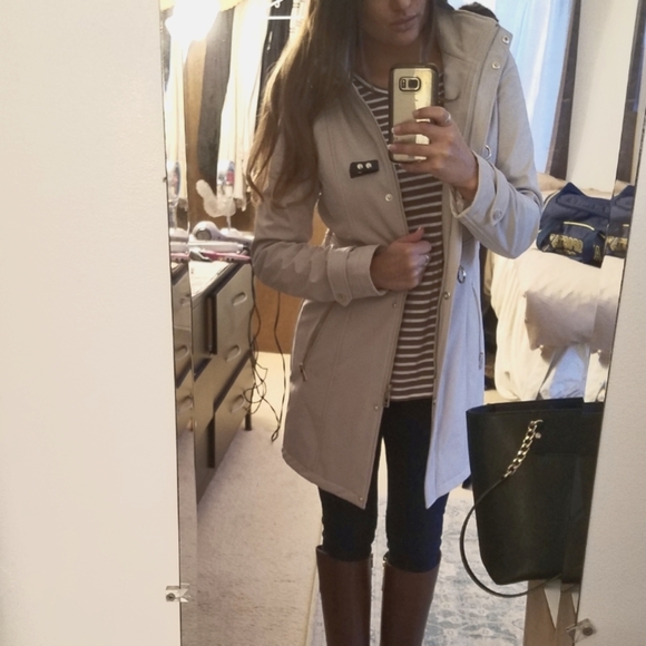 Ivanka Trump trench coat - Picture 8 of 8